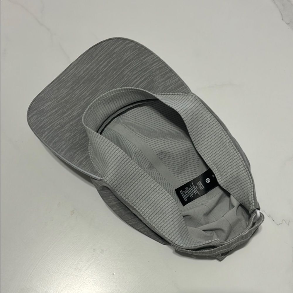 Lululemon cap - Picture 3 of 3